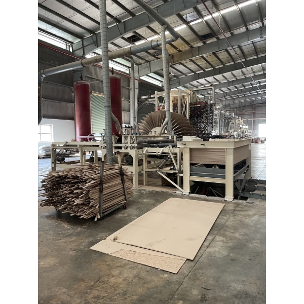VÁN PARTICLE BOARD 
