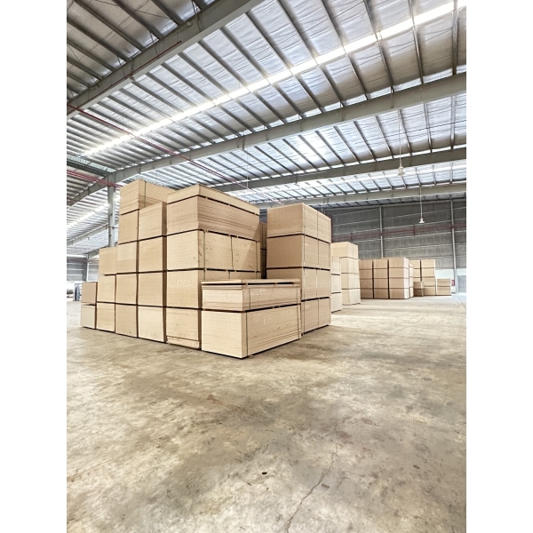 VÁN PARTICLE BOARD 